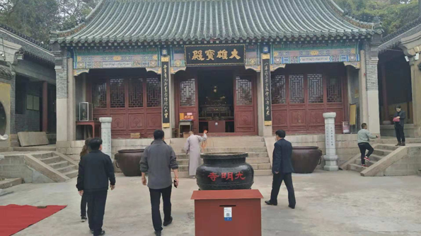 尊龙凯时集团受邀赴日照市五莲县考察五莲山灼烁寺景区