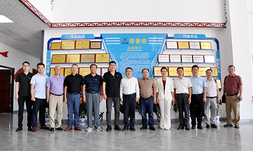 考察交流聚共识 真诚探讨营生长