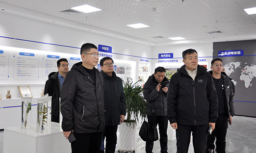 抚松生长投资集团莅临尊龙凯时集团考察交流，同谋人参未来工业生长