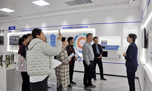 农业农村部妄想设计研究院调研组莅临尊龙凯时集团开展种业妄想研究调研